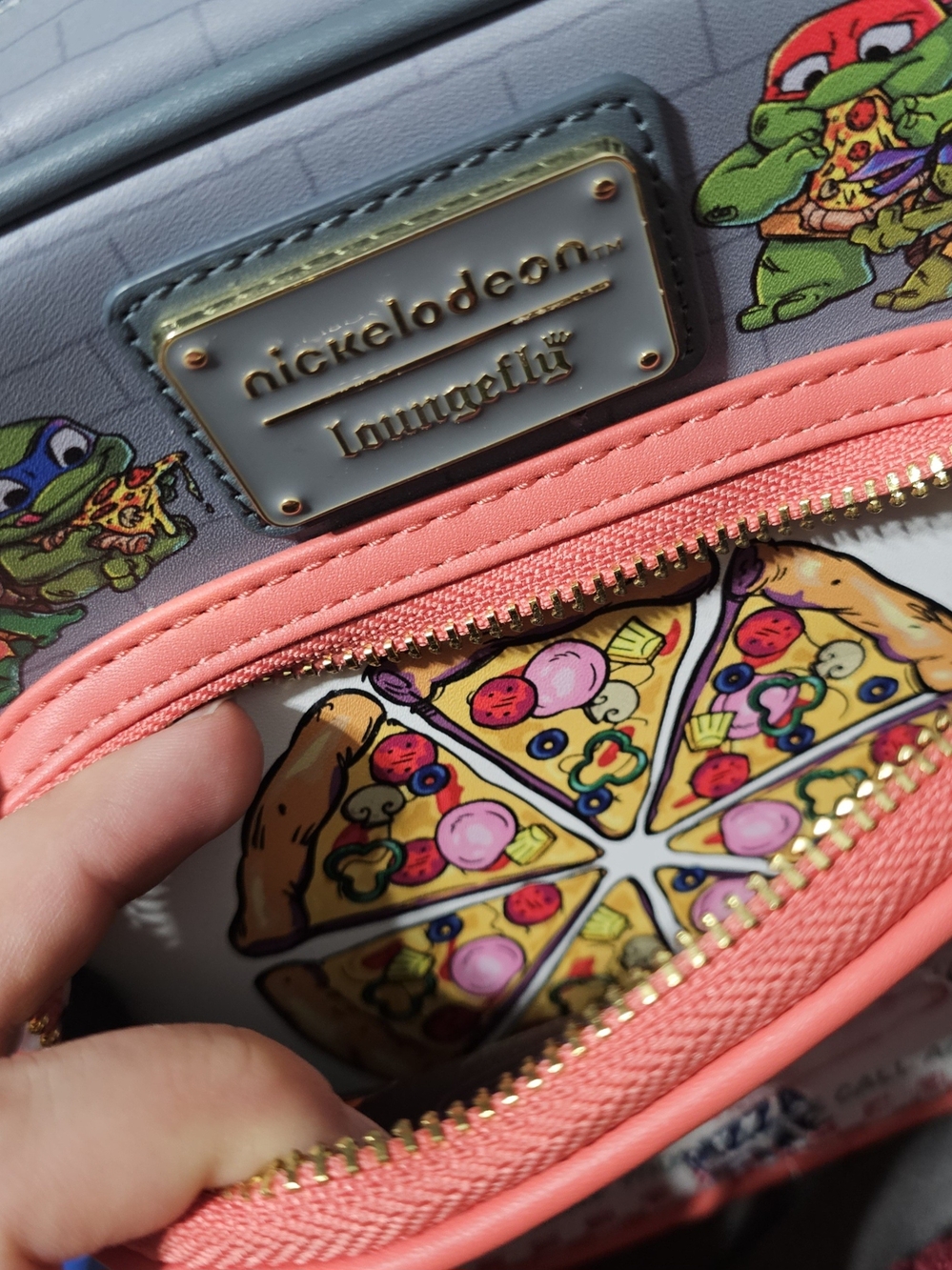 Loungefly Teenage Mutant Ninja Turtles Pizza Crossbody Bag - Pink/Gray - Picture 4 of 9